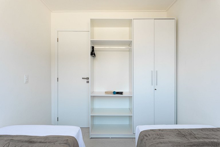 Flat Muro Alto Térreo Premium, Pé na Areia